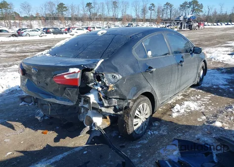 2015 Kia Forte Lx z USA, uszkodzony, nr VIN KNAFK4A61F5375791